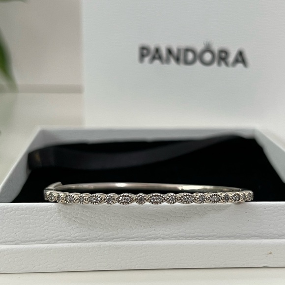 Rare Pandora Alluring Brilliant Marquise Bangle Bracelet, 925 Size 1 - Picture 8 of 16
